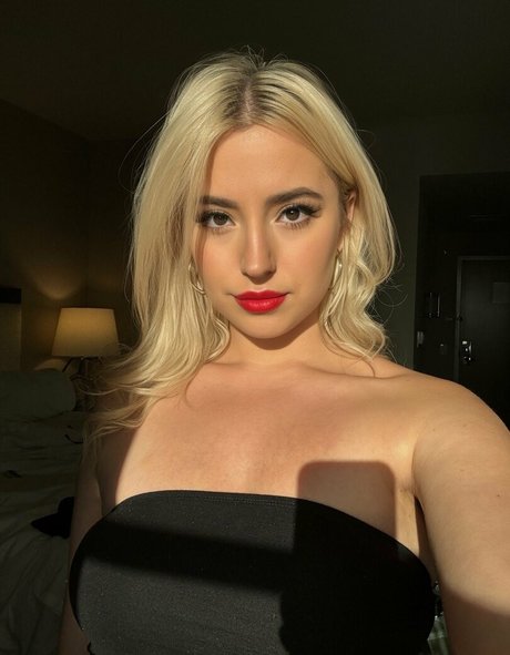 Ashley St Clair onlyfans gratis