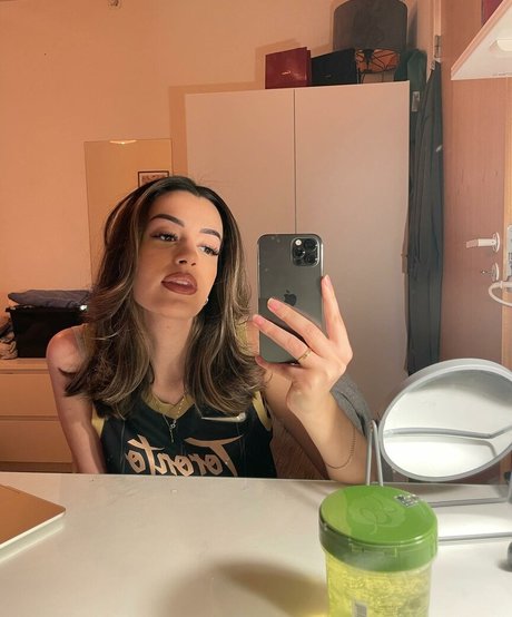 NoraExplorer only fans xxx