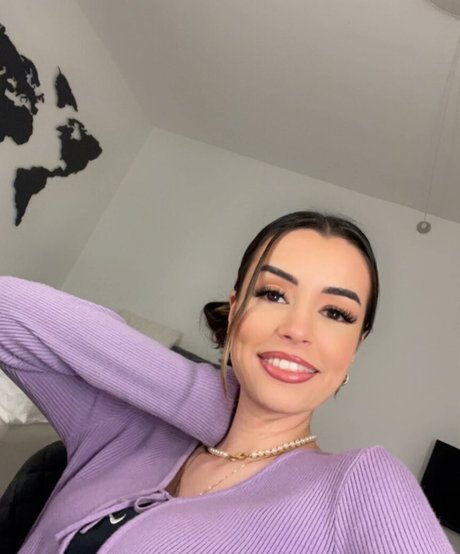 NoraExplorer only fans