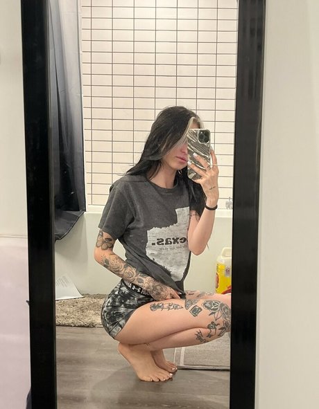 Jordan Nicole onlyfans strip tease