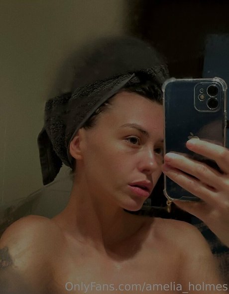 amelia holmes porn onlyfans
