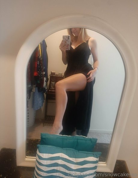 snowcakesxo onlyfans pictures