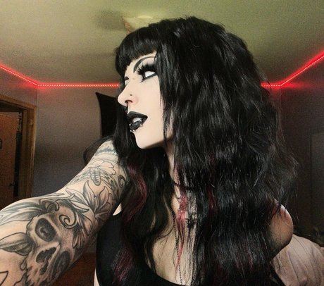 Alyssa Rayn onlyfans nudes