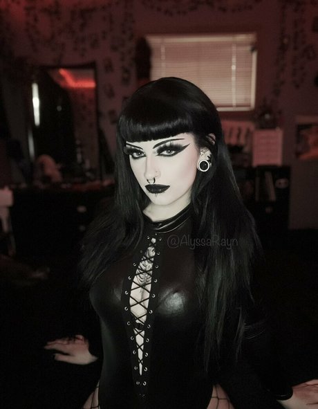 Alyssa Rayn onlyfans sextape