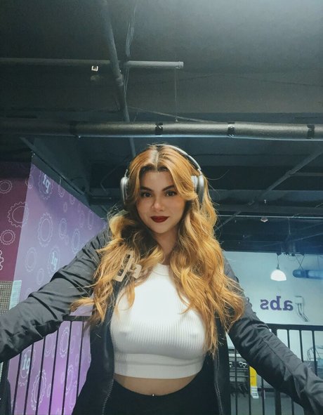 Jessikaaxoxo  photos