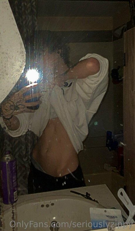 seriouslyzippy onlyfans nude pictures