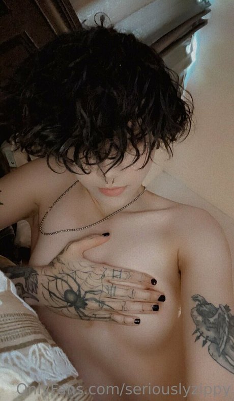 seriouslyzippy onlyfans strip