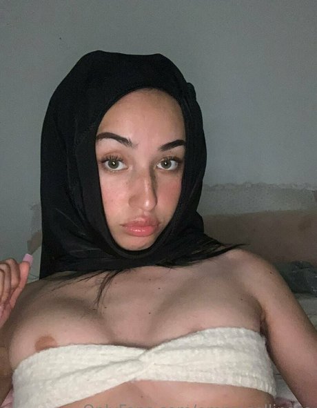 emmacollinsxo onlyfans public photos