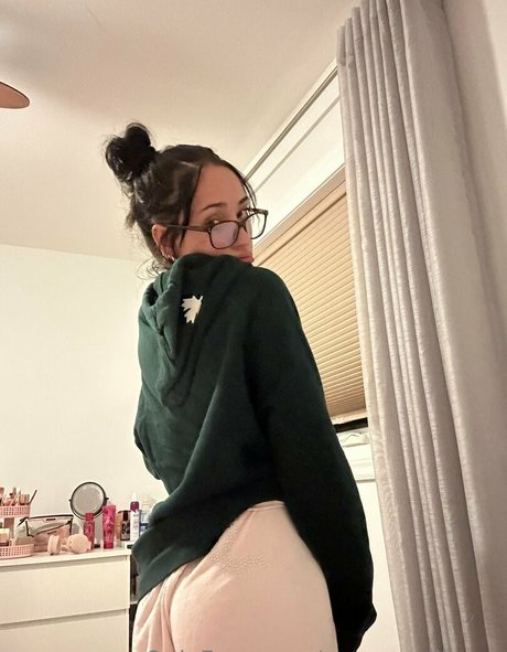 emmacollinsxo nude only fans