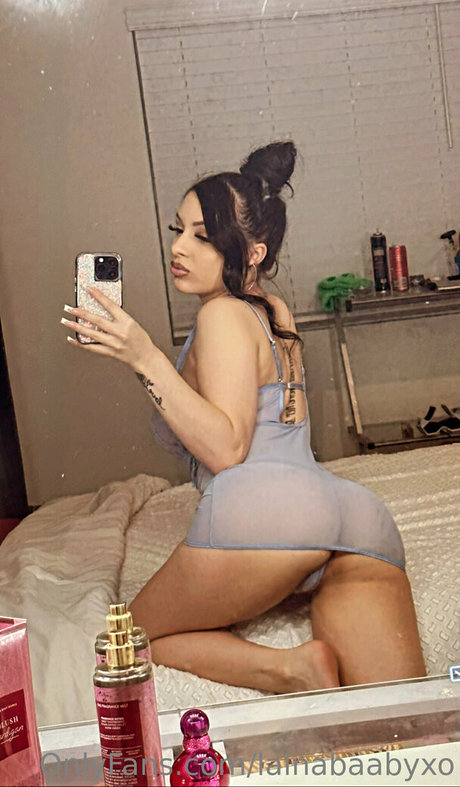 lainabaabyxo onlyfans nude pics