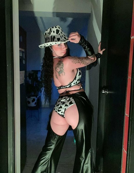 ebony lesbians onlyfans hot images