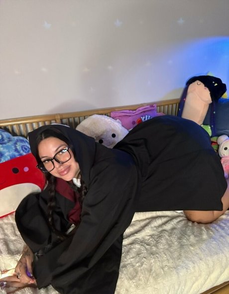 pixiewinn222 onlyfans leak nude