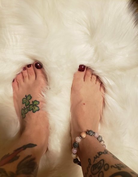 harleyandivysfeet onlyfans naked leaks