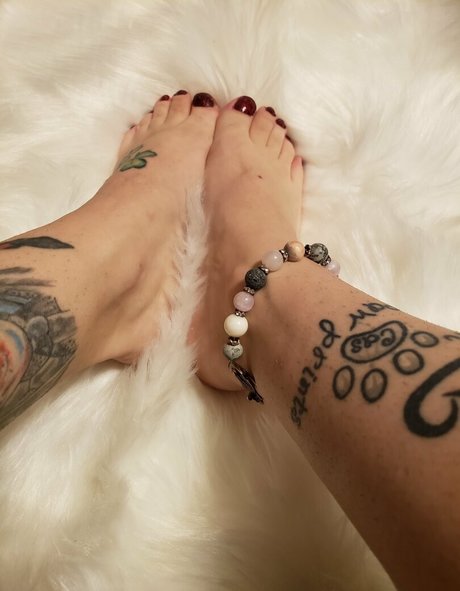 harleyandivysfeet onlyfans leak fuck