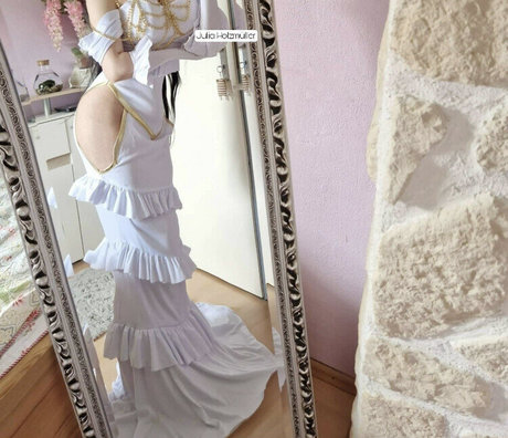 Julia Holzmuller onlyfans leaked.