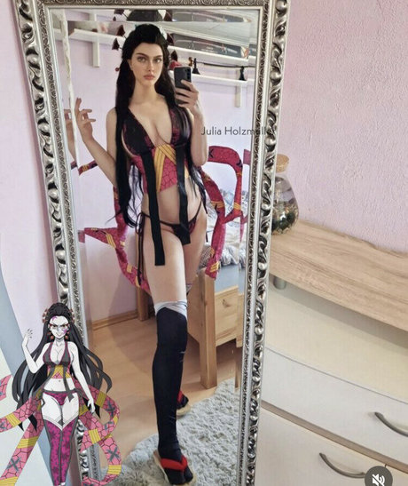 Julia Holzmuller onlyfans content leaked