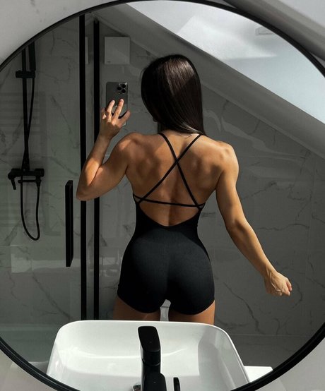 linasphysique onlyfans leaked xxx