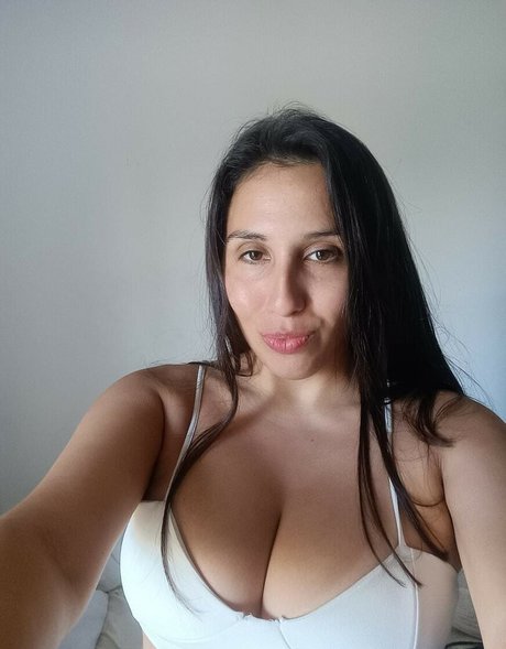 Estefania Moreira onlyfans nude content