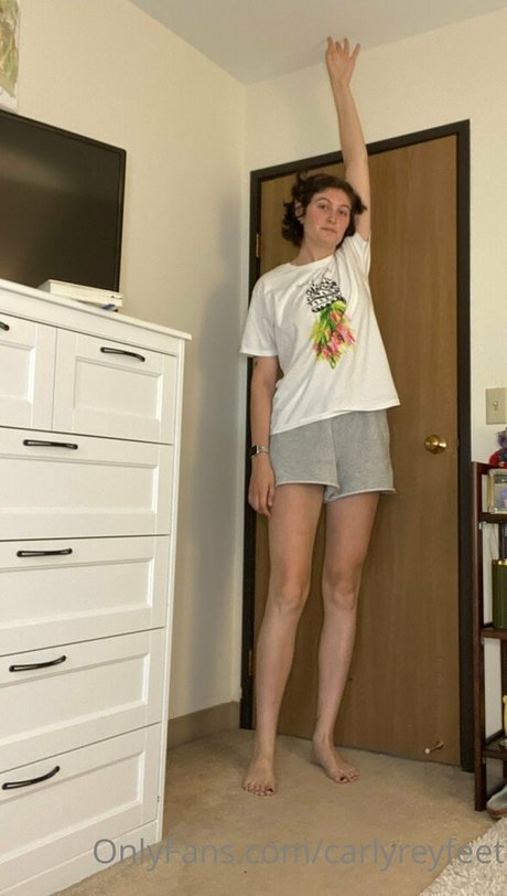 carlyreyfeet free only fans