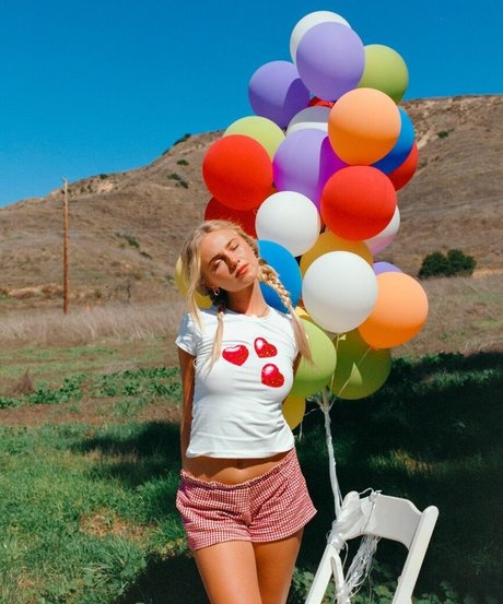 Claire Rosinkranz naked onlyfans pics