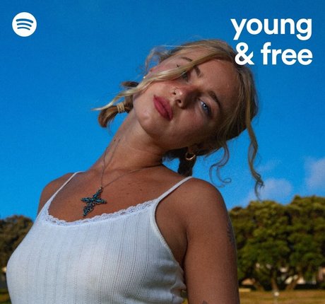 Claire Rosinkranz onlyfans tits