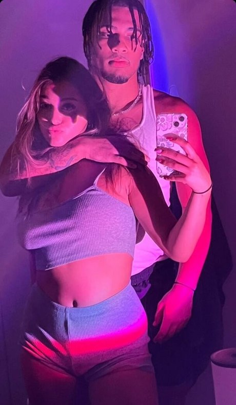 zoejakaj onlyfans model photo