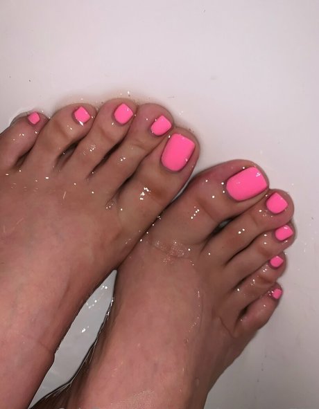 sweetfeettreats727 onlyfans nude pics