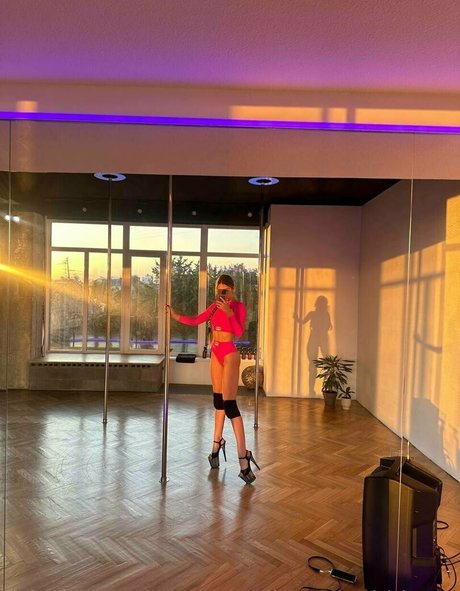 lolalouren nudes onlyfans leaked