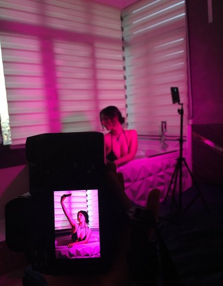 nadeleine onlyfans free