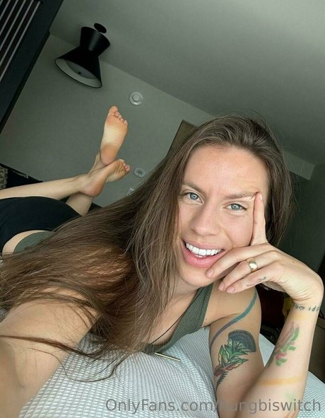 hungbiswitch naked only fans