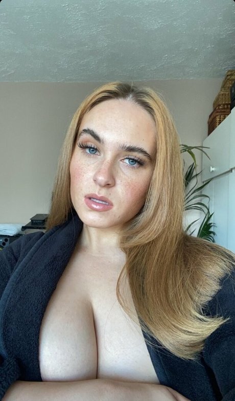 Angelinafoxxx onlyfans pics