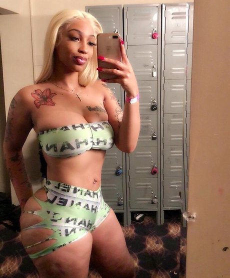 Shethickyyy onlyfans nude pictures