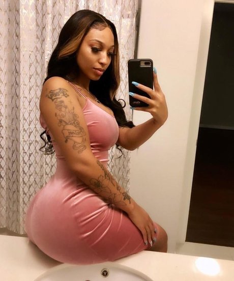 Shethickyyy onlyfans content type