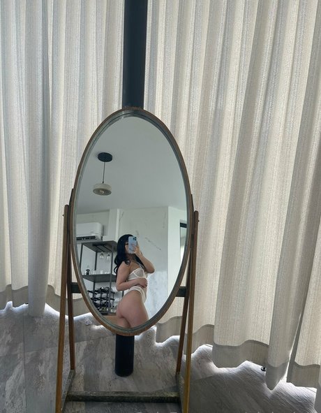 itspixie onlyfans model photo