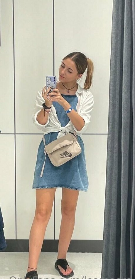 leamoore onlyfans xxx