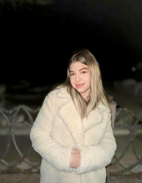 sunnyjenny onlyfans content