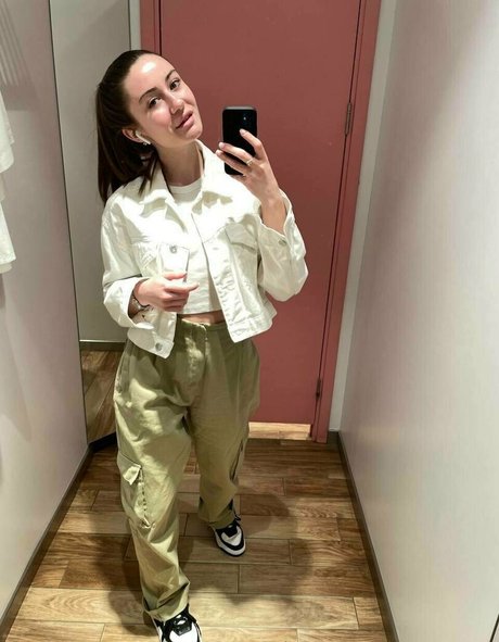 yanasugarr onlyfans pic