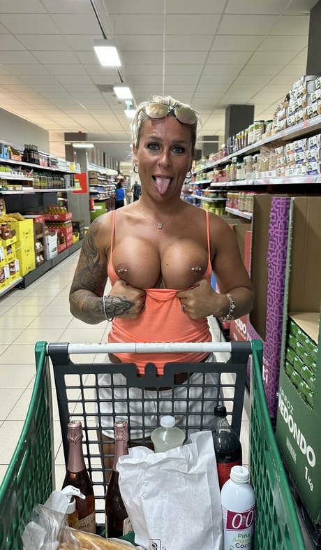 brithotwife onlyfans naked leak