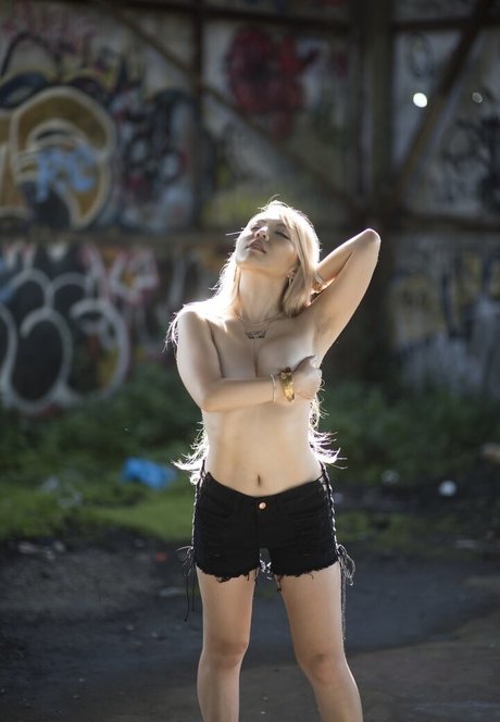 Chelsea Valentine onlyfans nude photos