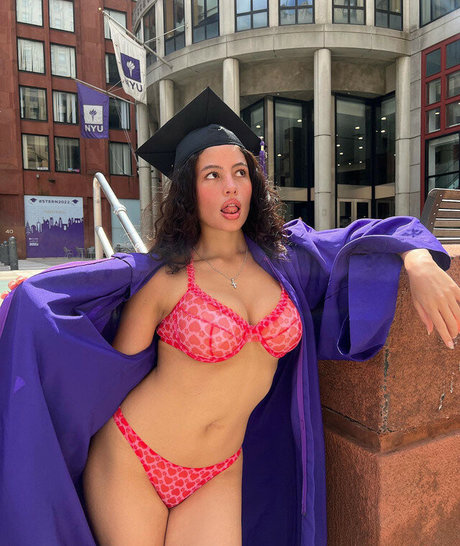 Isabella Carr xxx onlyfans