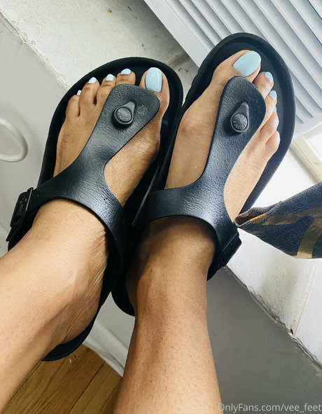 vee feet onlyfans xxx
