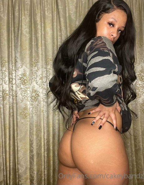 crreamy nudes only fans