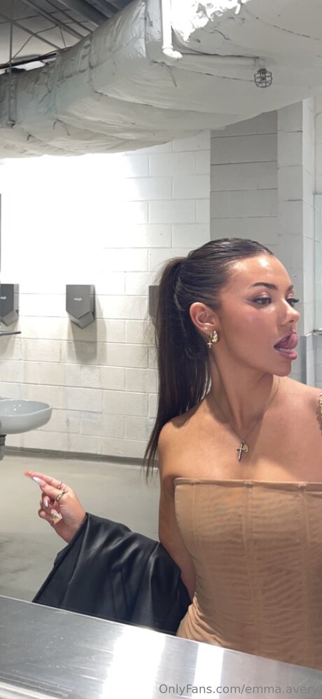 Emma Avery onlyfans leaked