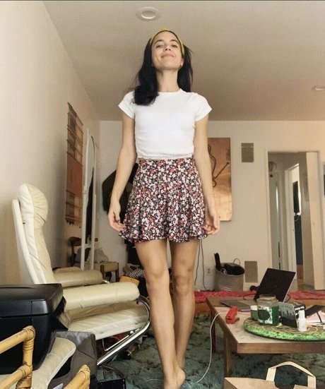 Alyssa Limperis onlyfans leaj