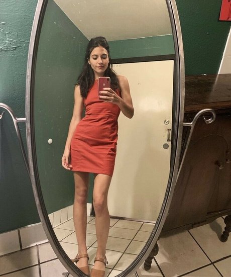 Alyssa Limperis only fans