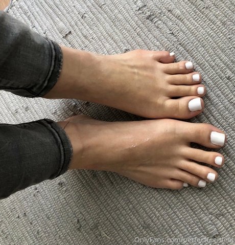 perfectteenfeet leaked onlyfans naked