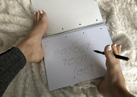 perfectteenfeet onlyfans nude leak