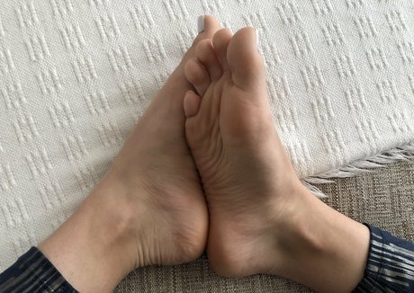 perfectteenfeet nudes only fans