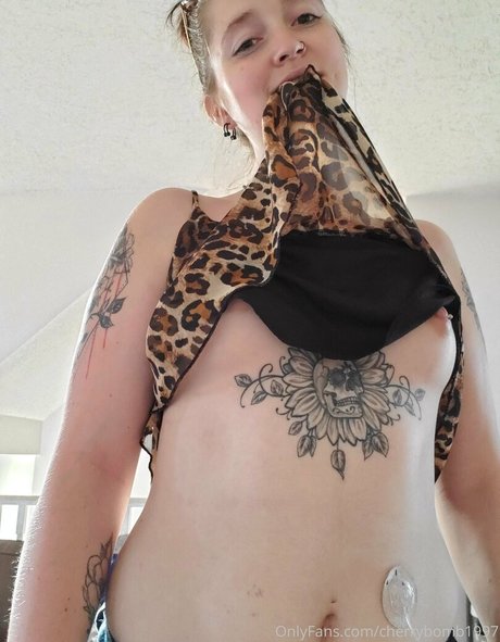 dreadfuldesire nude onlyfans