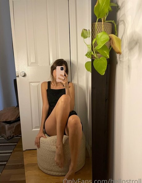 hellostroll onlyfans leaked